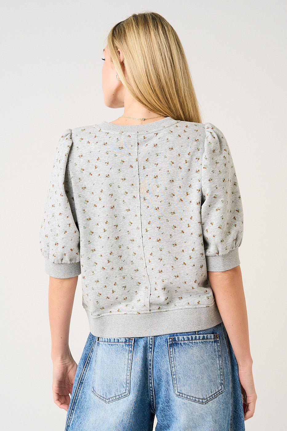 THE AMY FLORAL 1/2 SLEEVE LENGTH TOP - grey