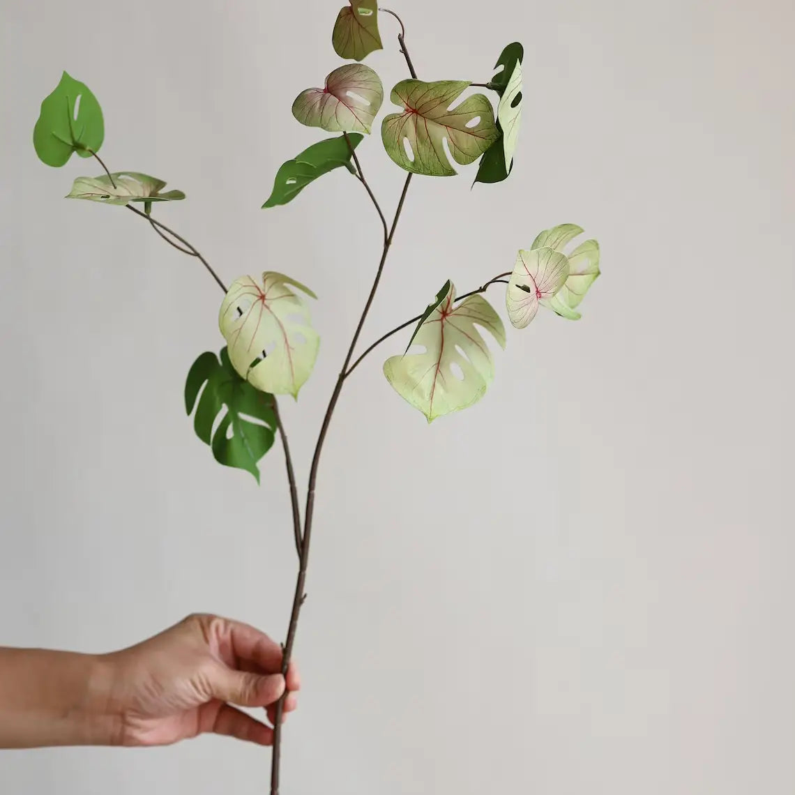 27" SOFT TOUCH FAUX MONSTERA SPRAY