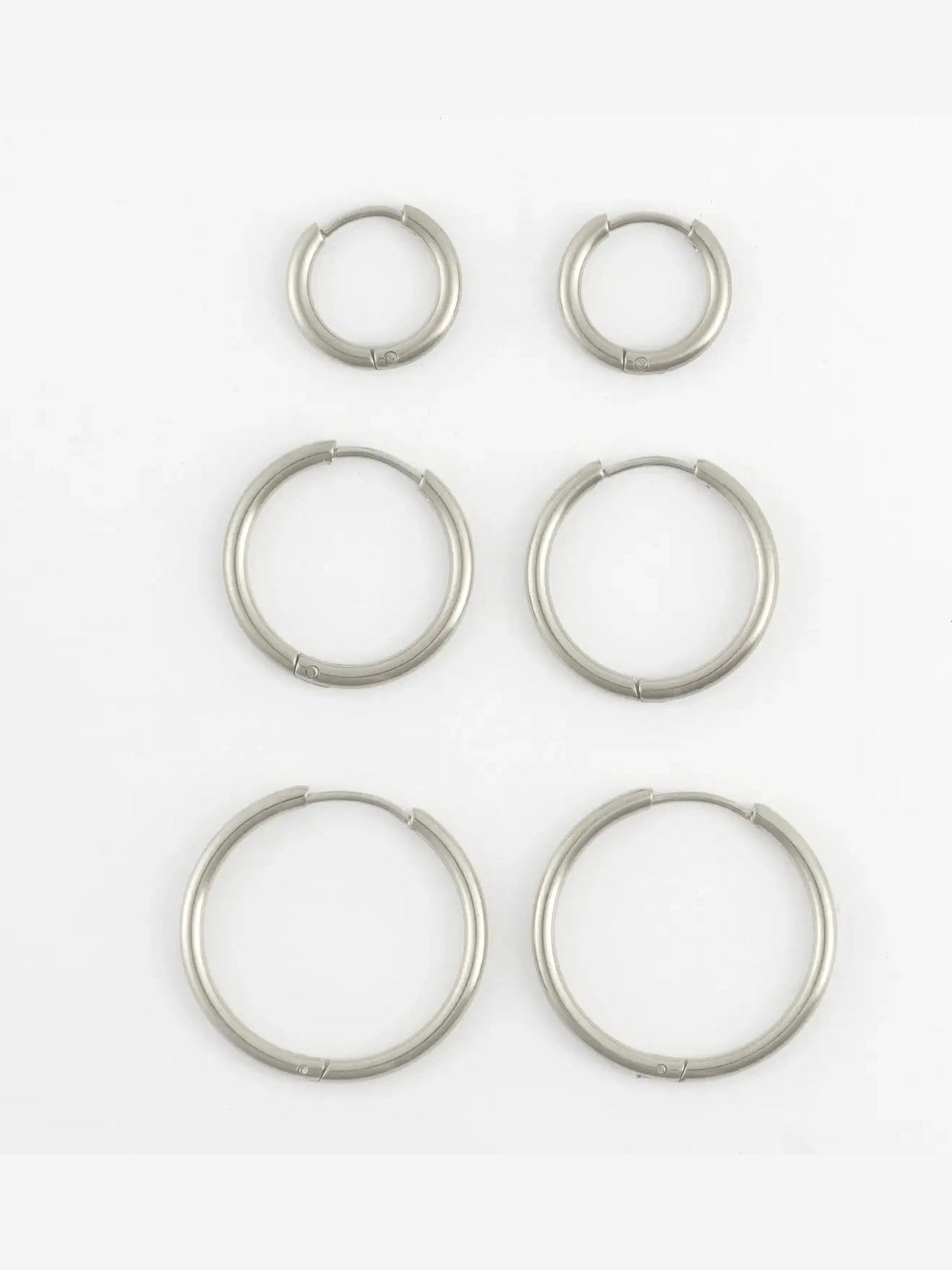 CLASSIC HOOP EARRING TRIO - silver