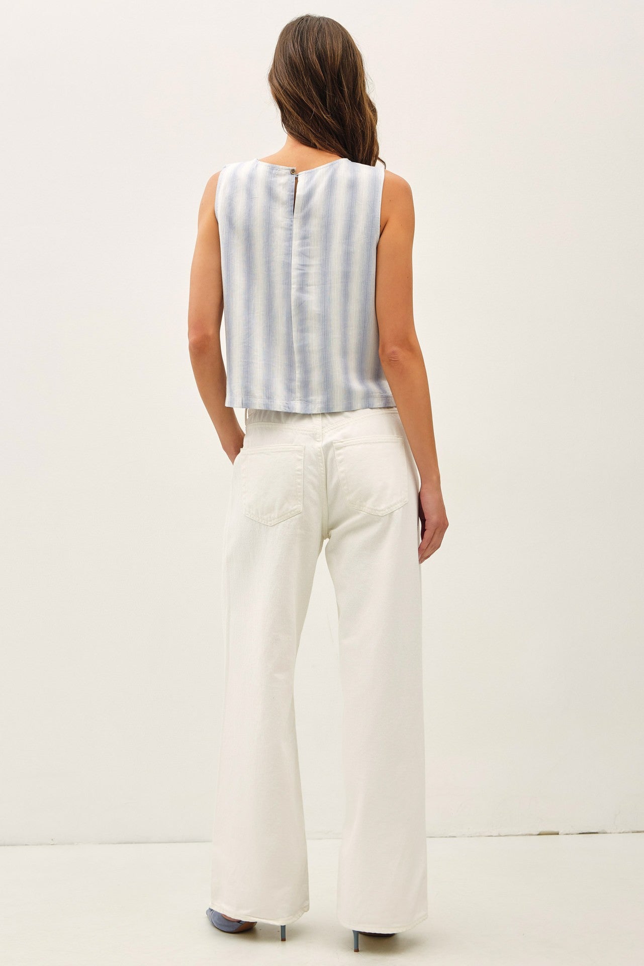 THE LYNN CHAMBRAY STRIPE LINEN BLEND TANK