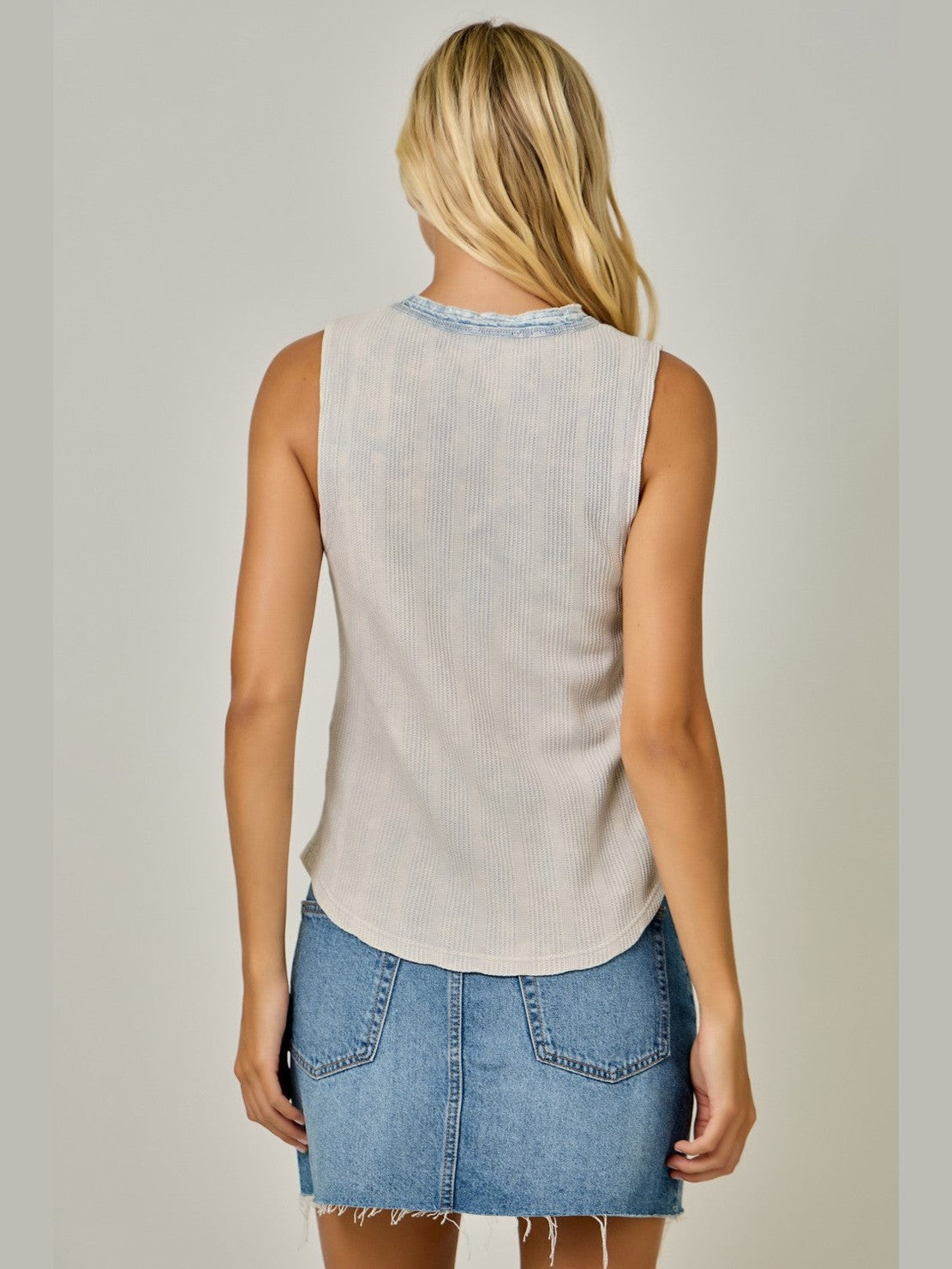 THE JENNY THERMAL WASHED HENLEY TANK - grey