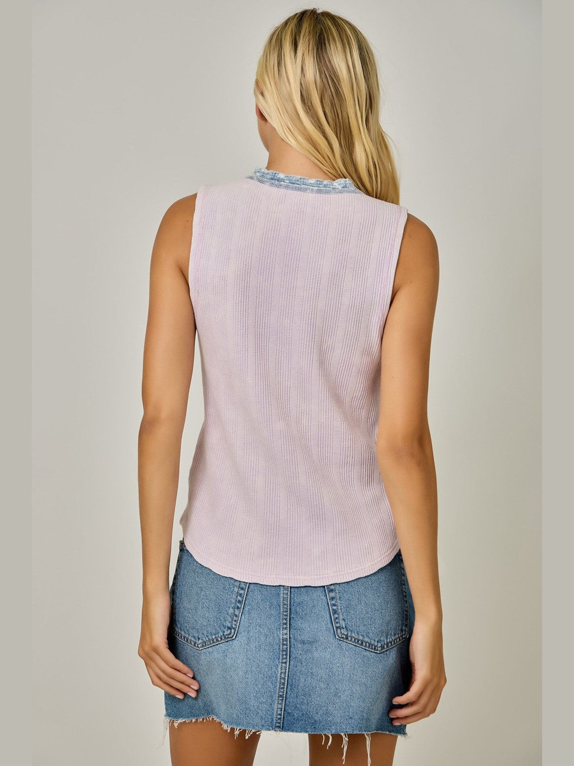 THE JENNY THERMAL WASHED HENLEY TANK - lavender