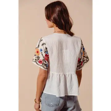 THE PRESLEY BOHO FLORAL EMBROIDERED TOP - gold/red
