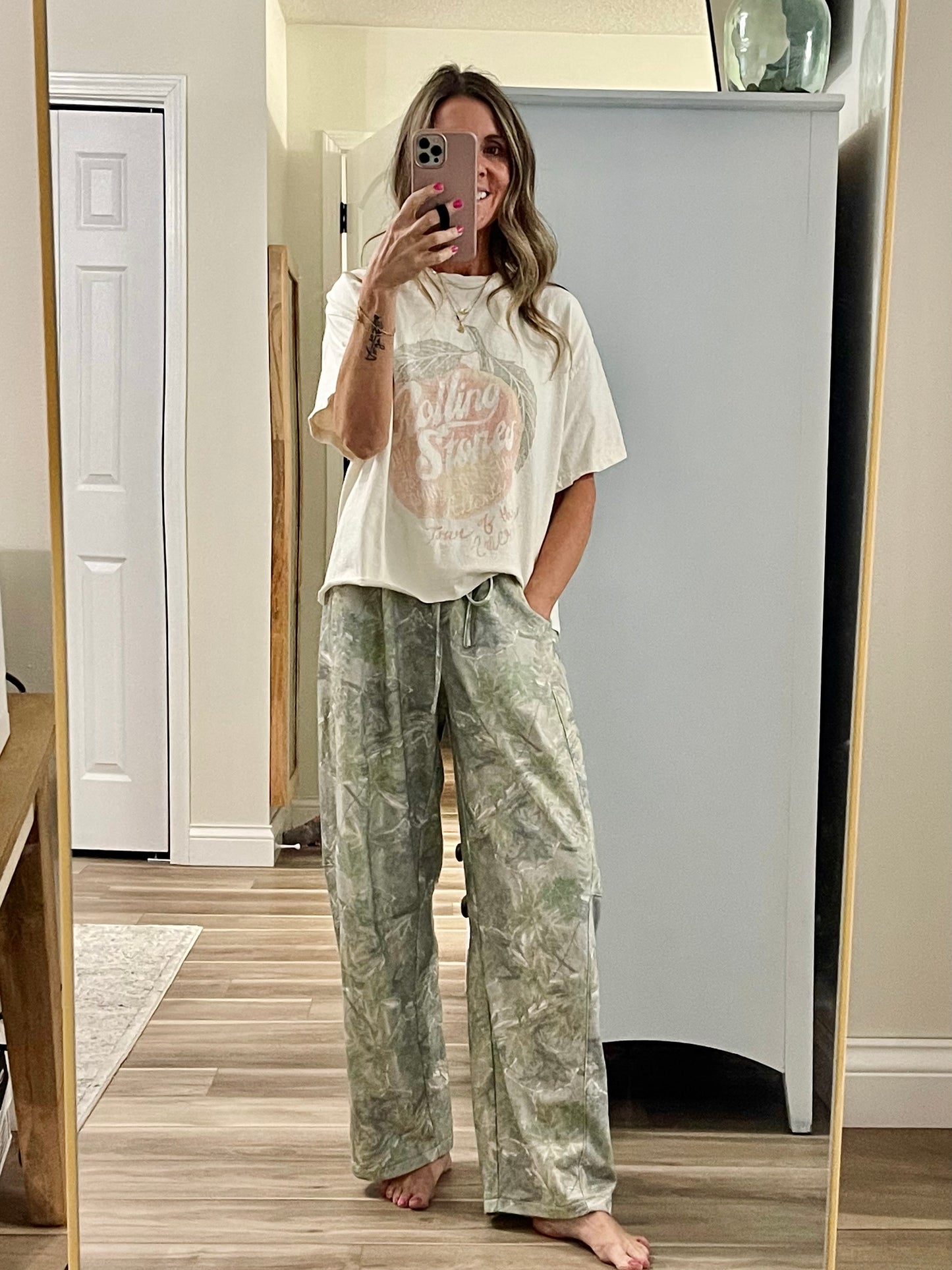 LIVY LU ROLLING STONES THRIFTED GRAPHIC TEE