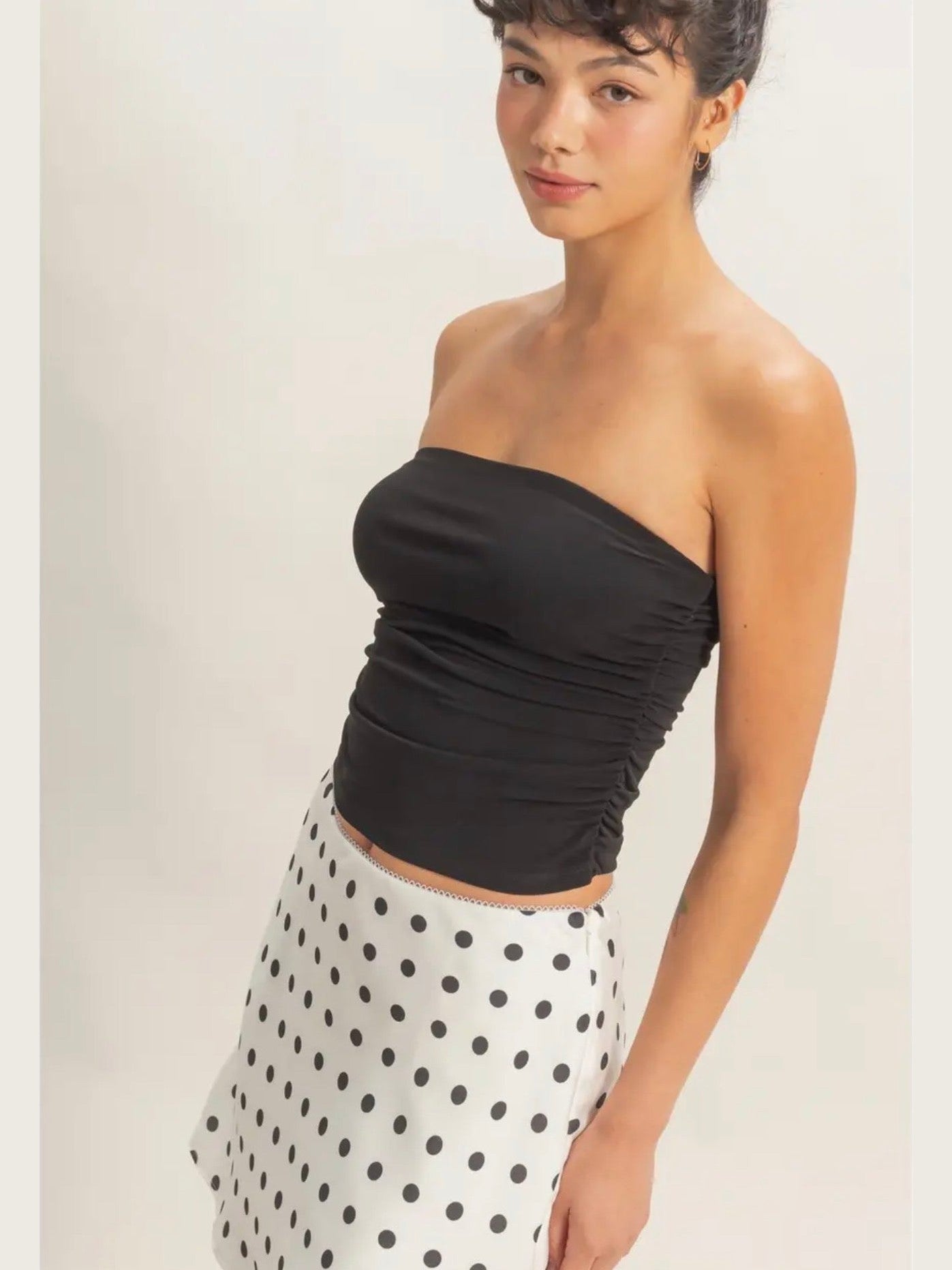 THE JONI RUCHED BANDEAU TOP - black