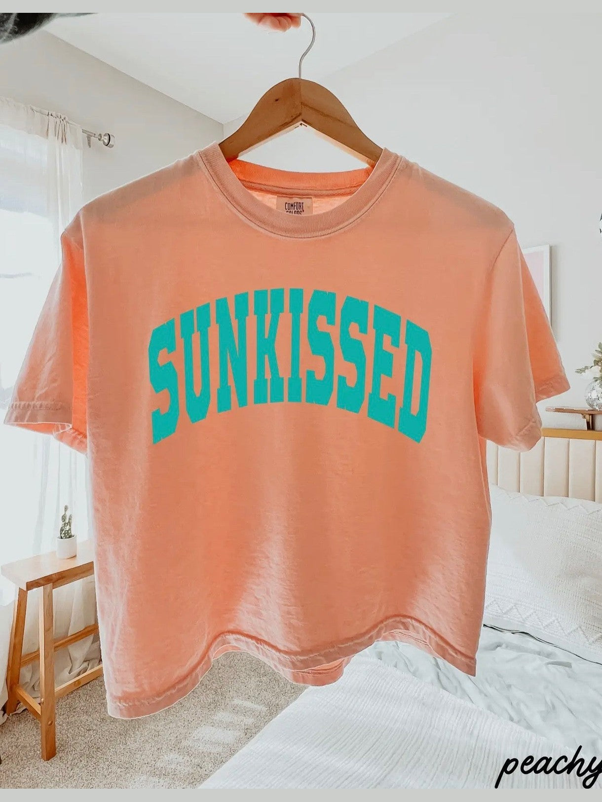 THE SUNKISSED PEACHY CROPPED TEE