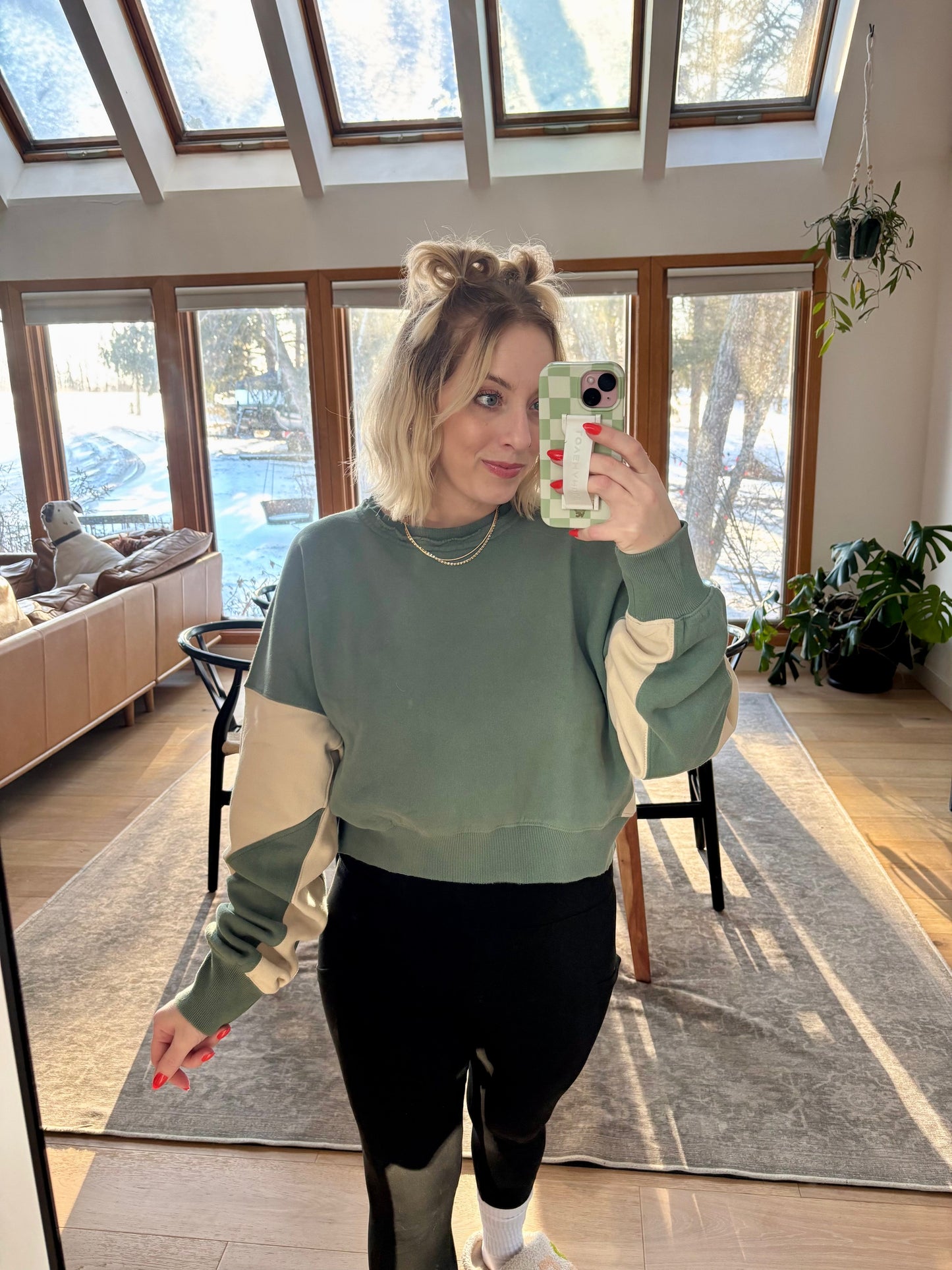 THE HALEY COLORBLOCK SWEATSHIRT - 2 colors