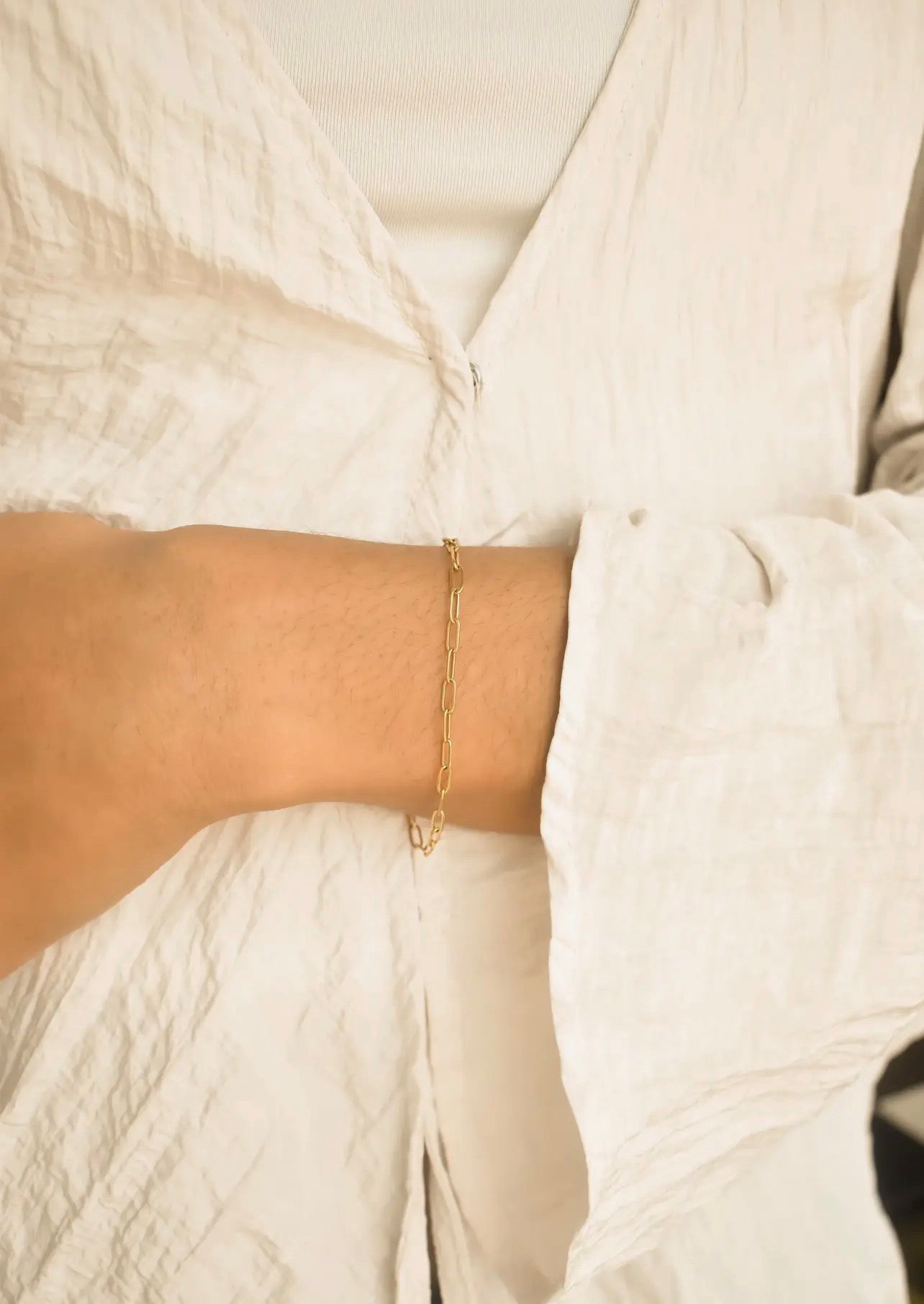 THE MINI PAPERCLIP BRACELETS - gold