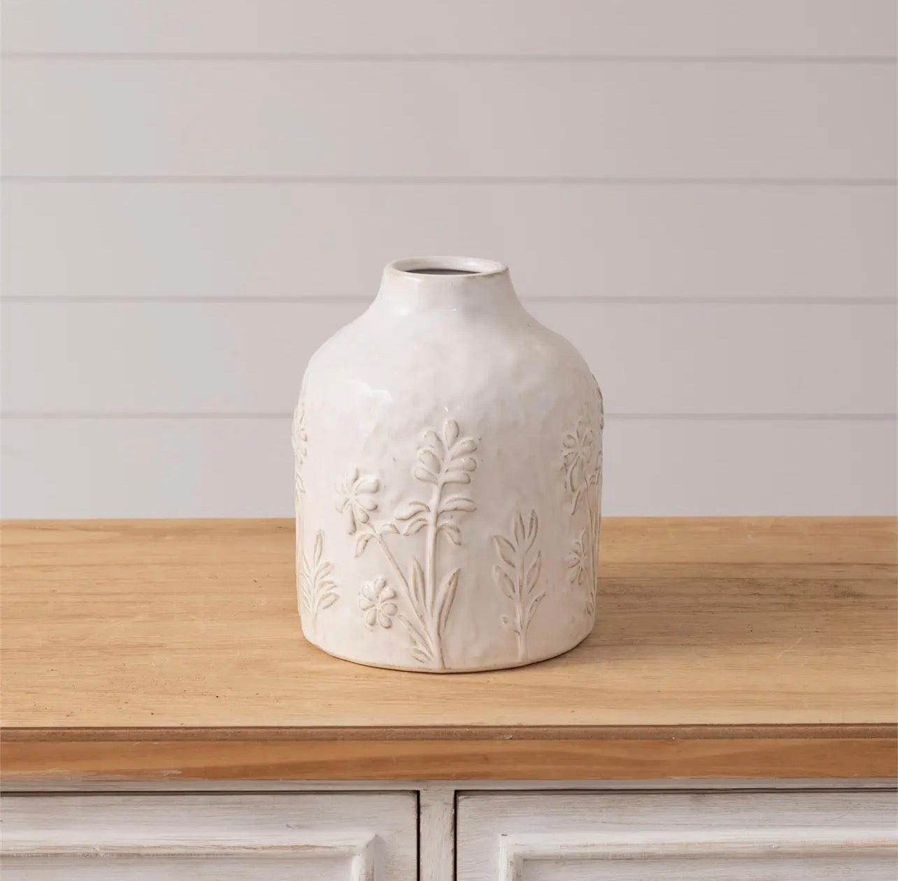 SMALL WHITE STONE FLORAL EMBELLISHED VASE