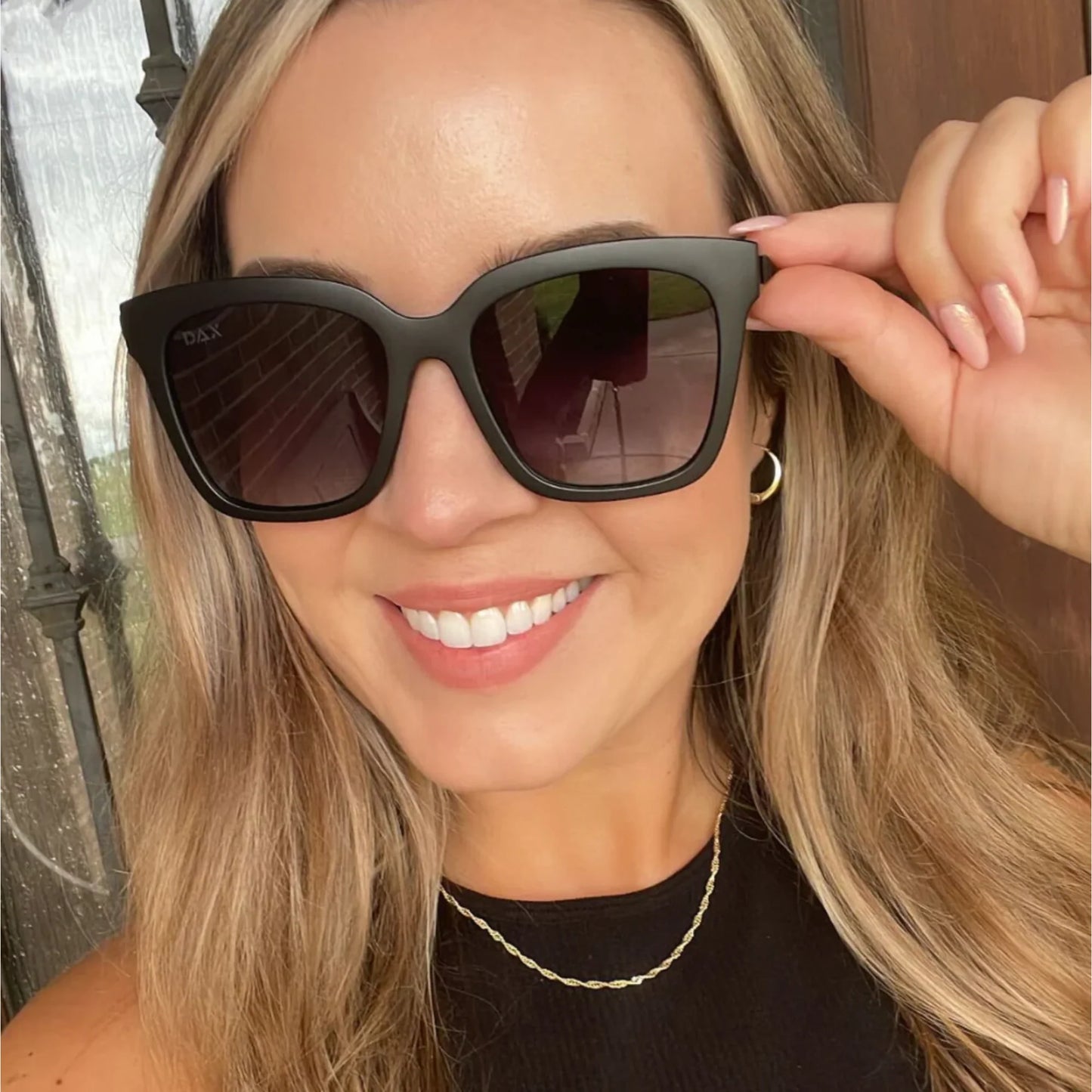 DAX LYLA MEDIUM CATEYE SUNNIES - black