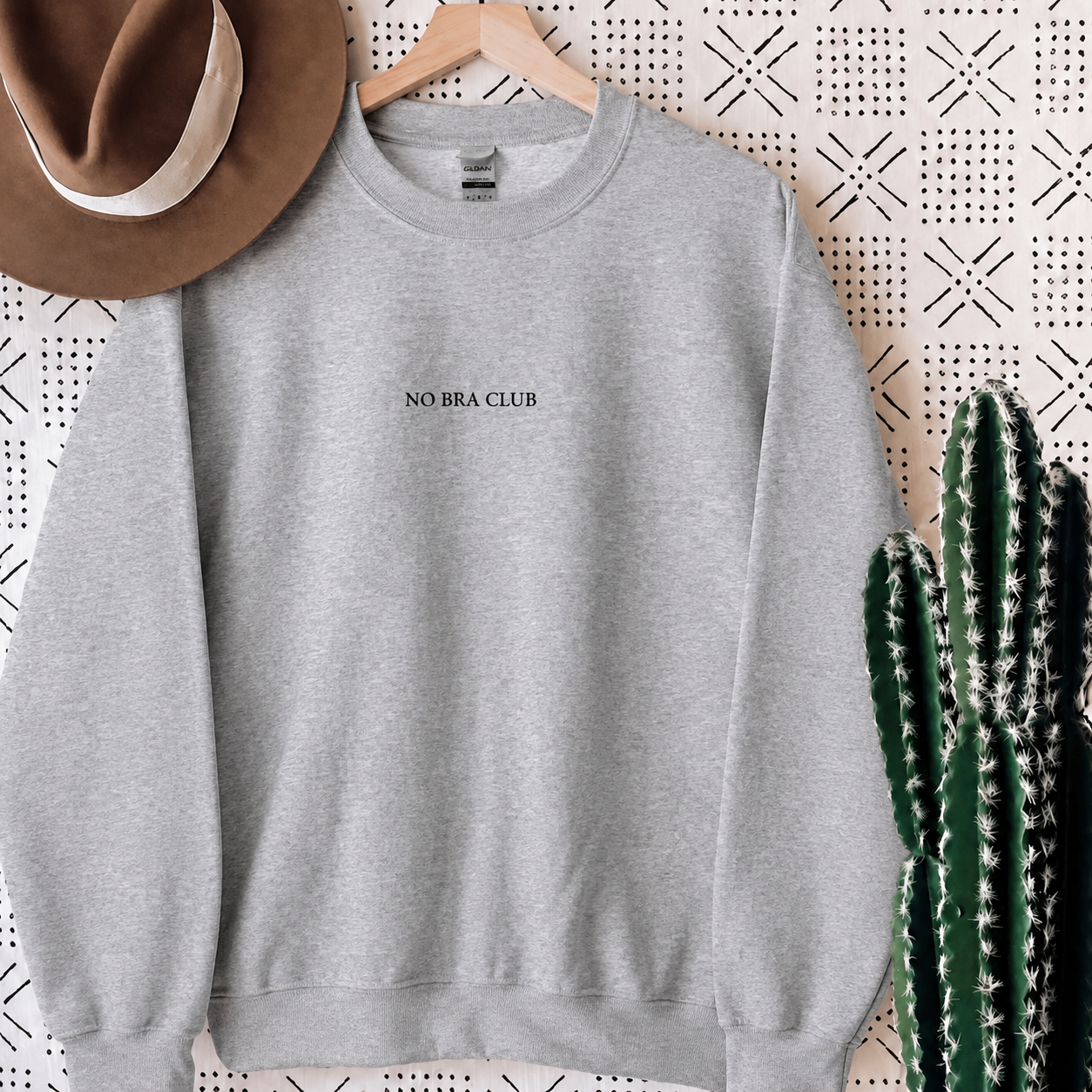 NO BRA CLUB GRAPHIC SWEATSHIRT- preorder