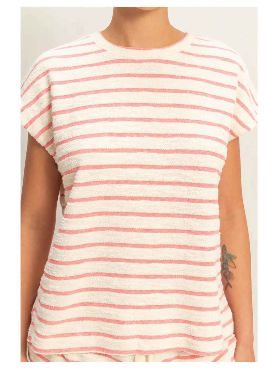 THE LEXI TEXTURED STRIPED CAP SLEEVE TOP - red