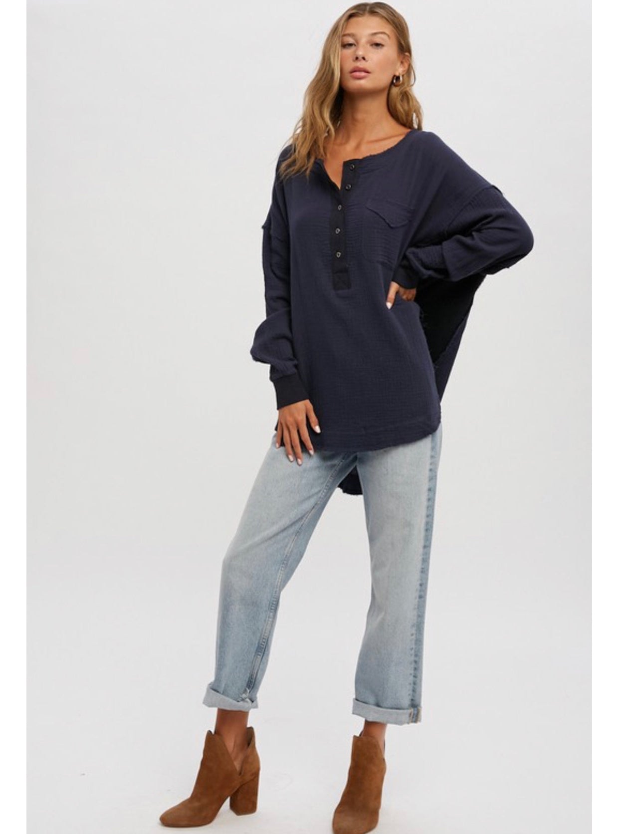 THE LARK HENLEY COTTON GAUGE TUNIC - navy