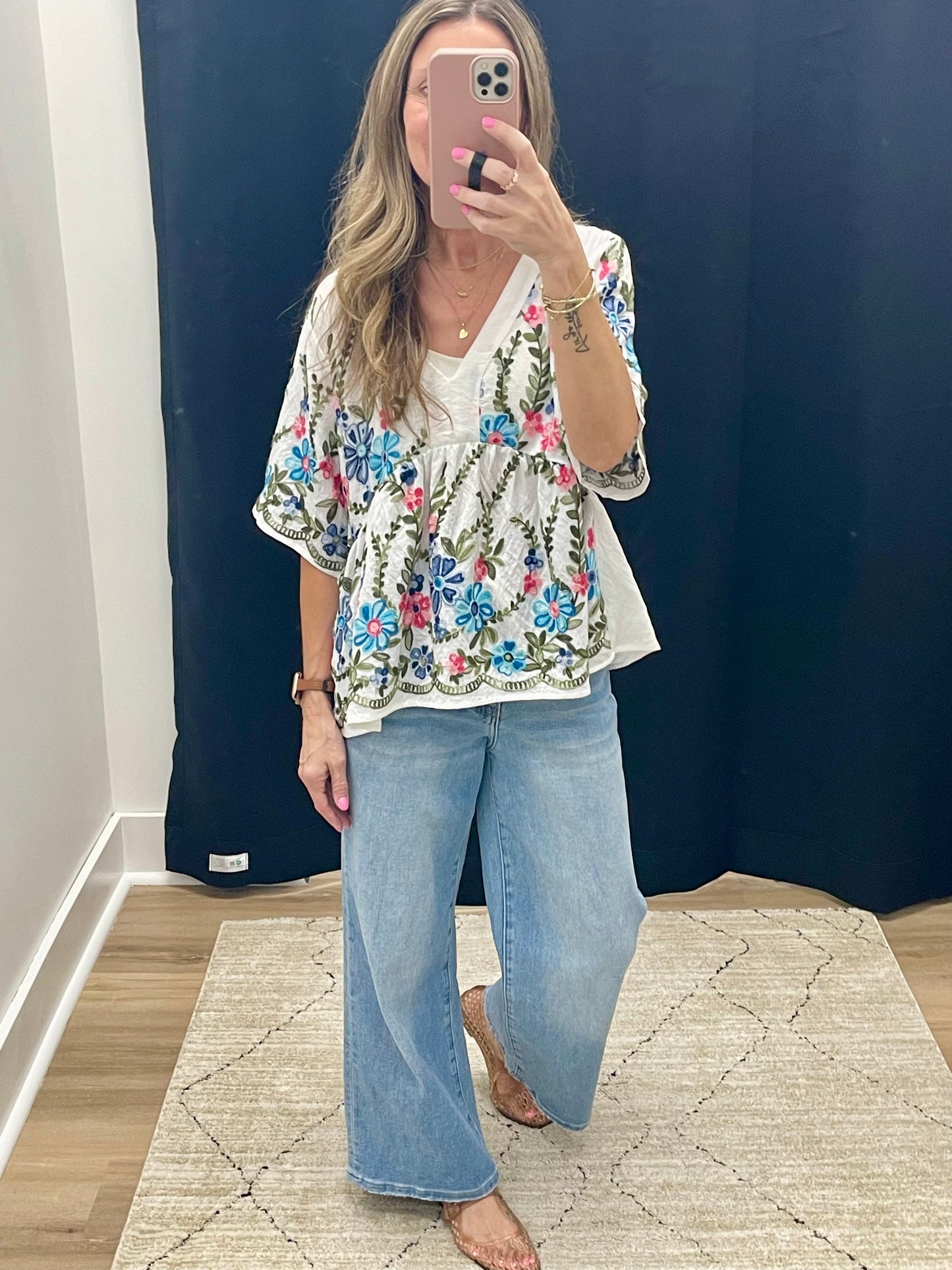 THE PRESLEY BOHO FLORAL EMBROIDERED TOP  - pink/blue