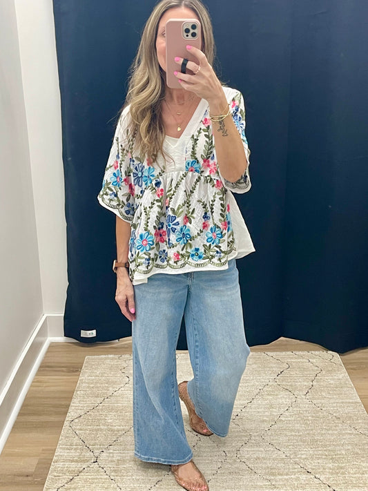 THE PRESLEY BOHO FLORAL EMBROIDERED TOP  - pink/blue