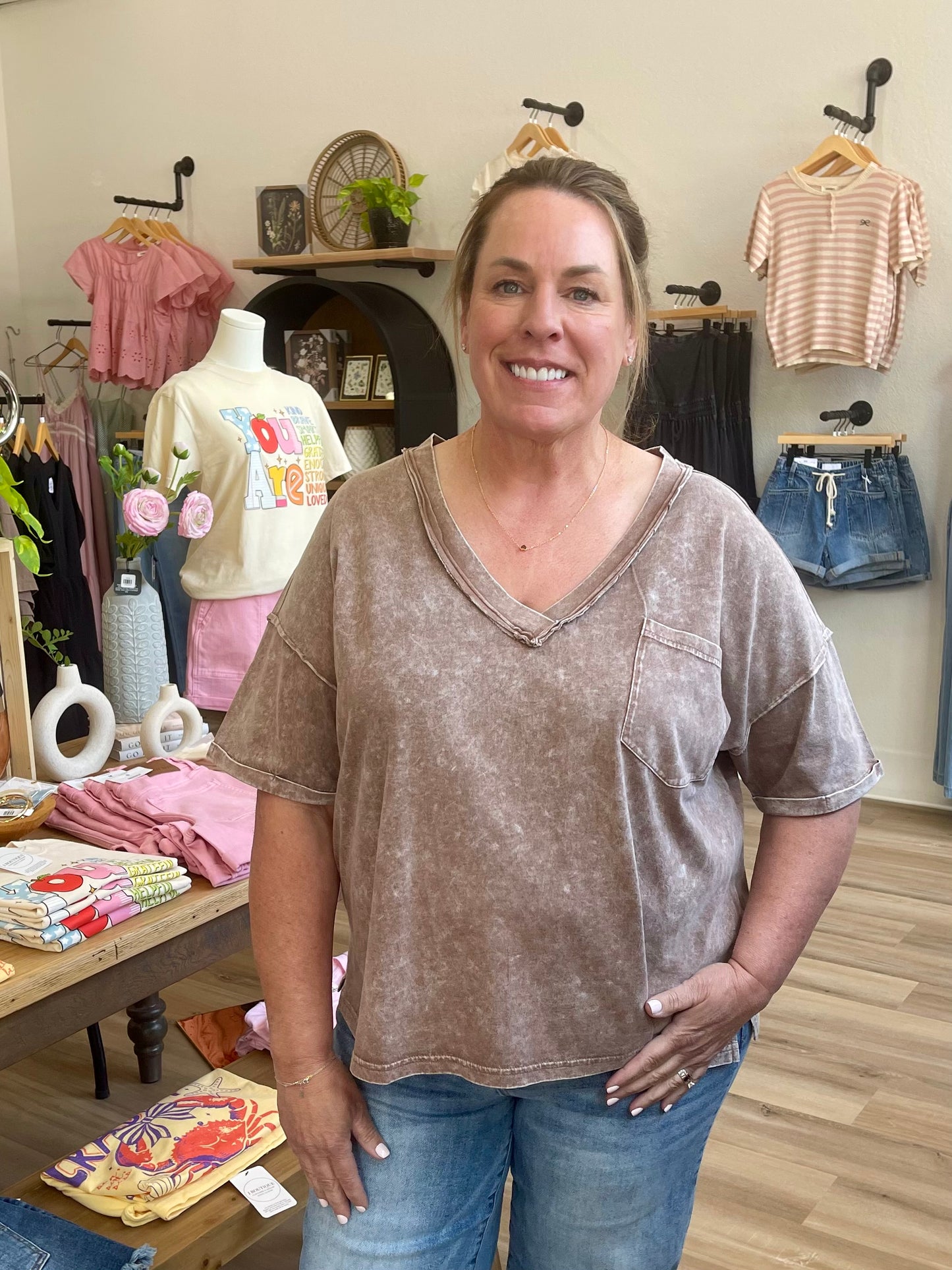 THE CIERRA V NECK MINERAL WASH TOP - brown