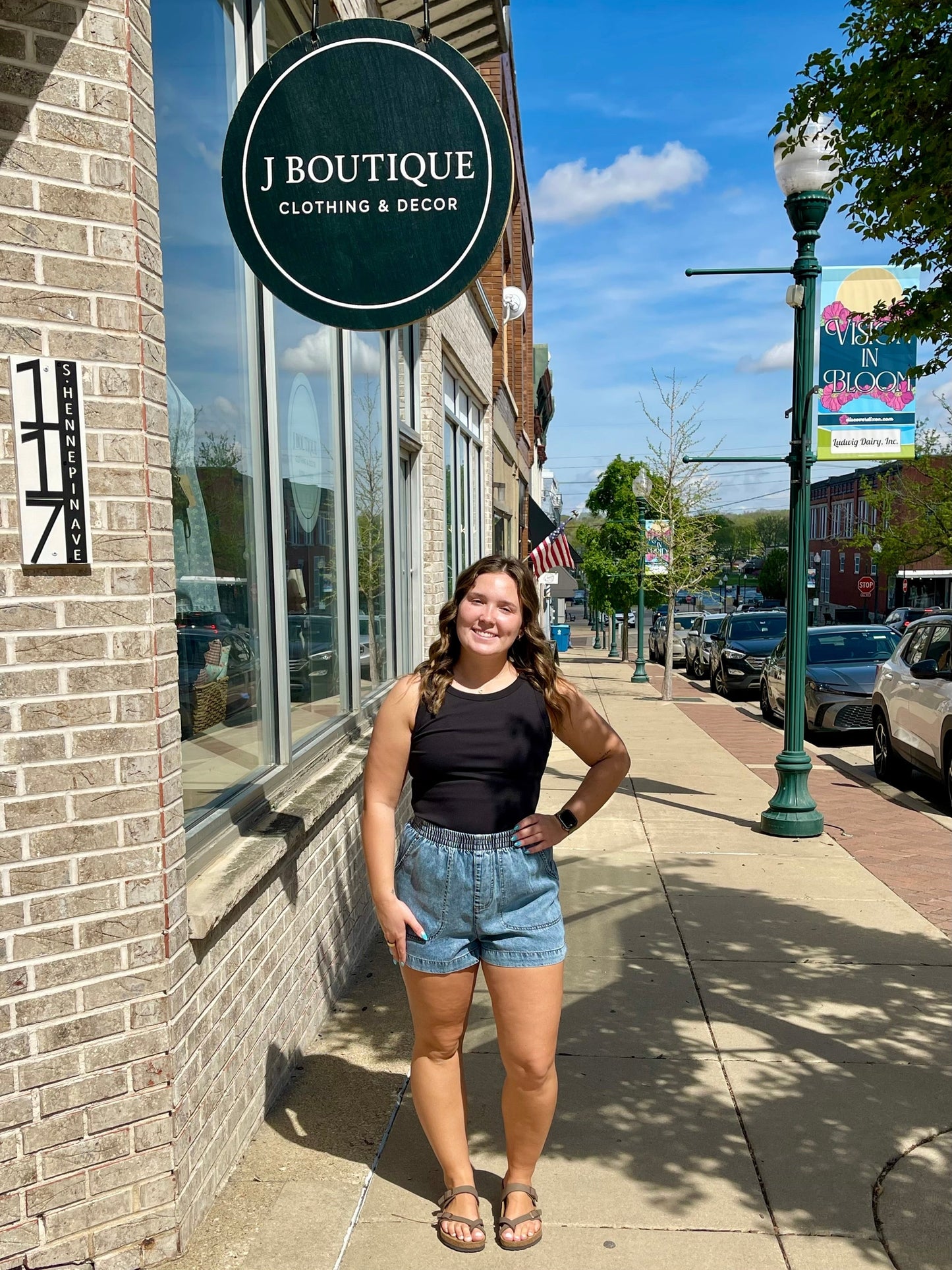 THE AMARI CHAMBRAY DENIM SHORTS