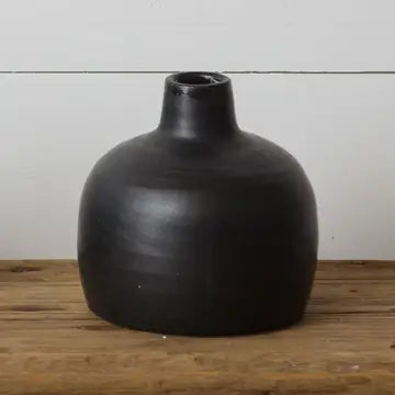 MEDIUM SIZE BLACK MATTE VASE