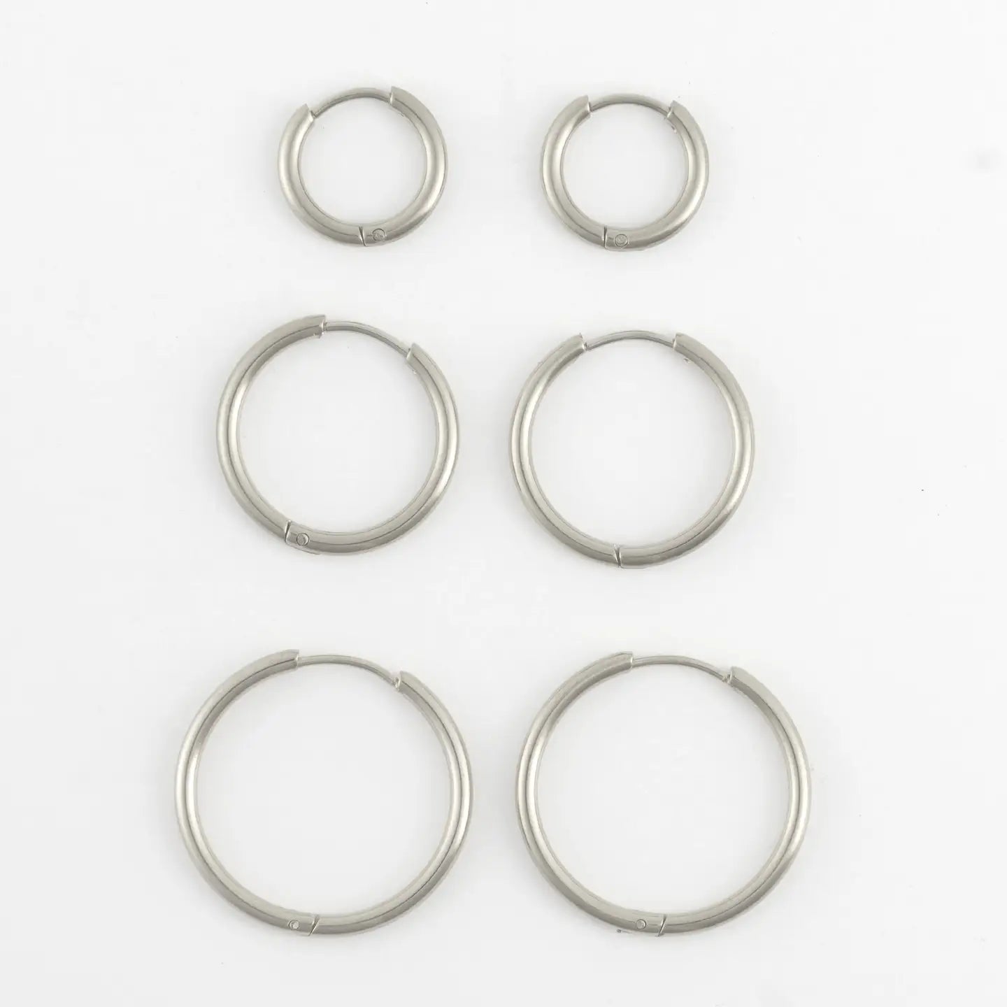 CLASSIC HOOP EARRING TRIO - silver