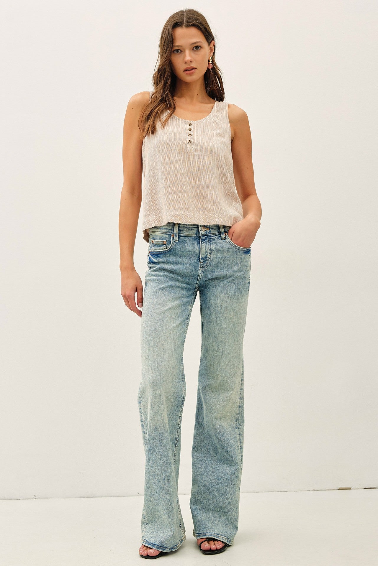 THE LAKELYN STRIPE LINEN BLEND TANK - almond