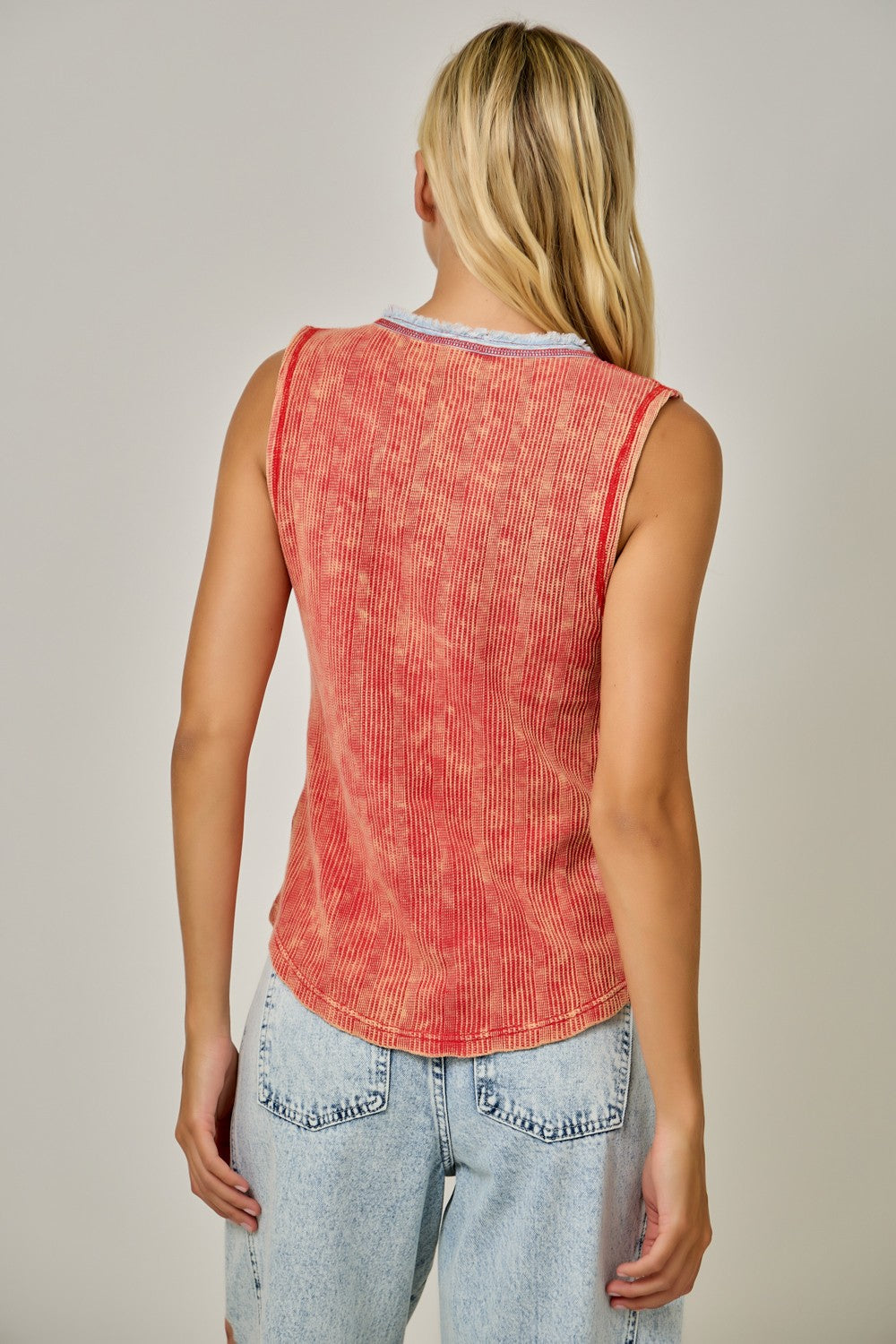 THE JENNY THERMAL WASHED HENLEY TANK - tomato