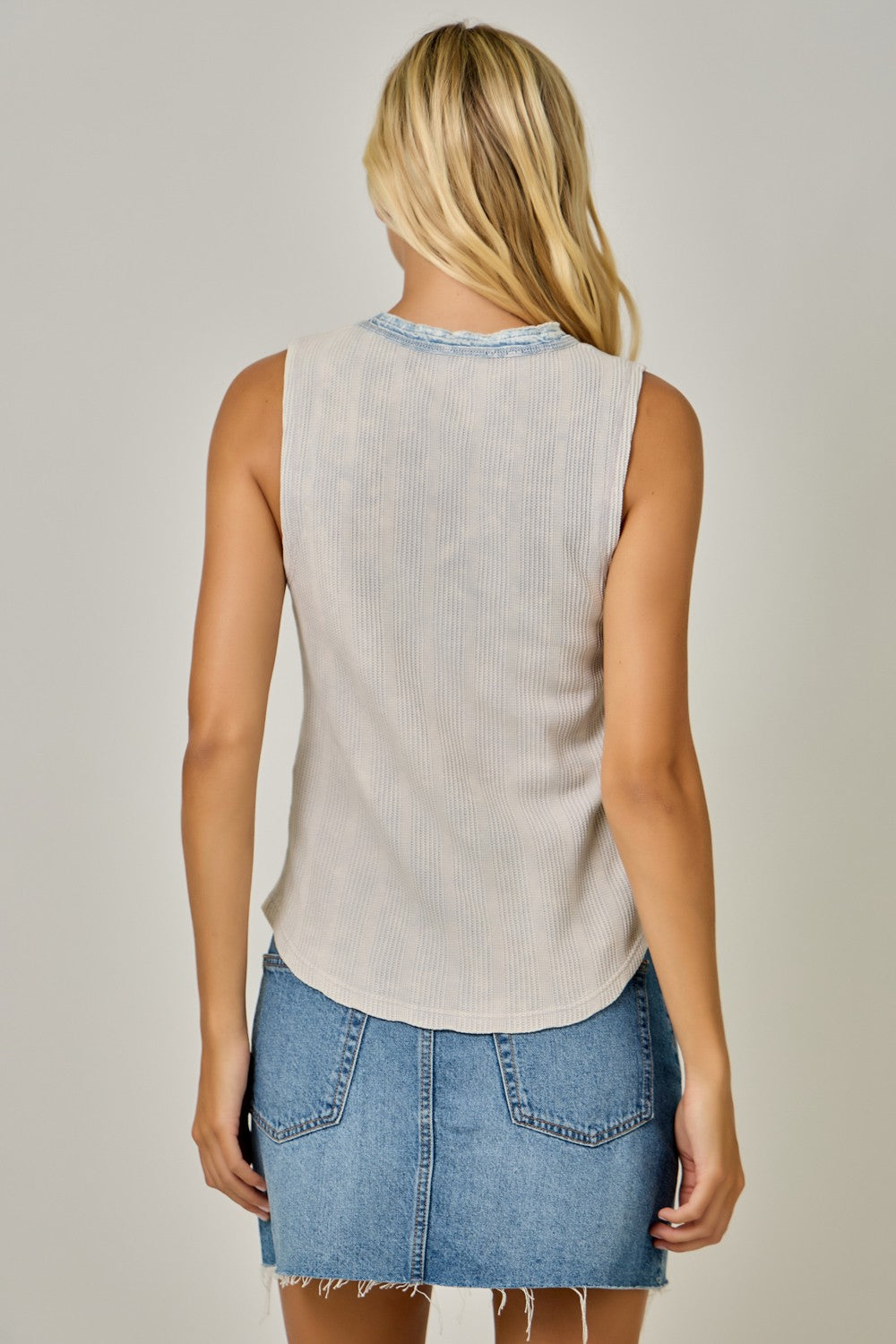 THE JENNY THERMAL WASHED HENLEY TANK - grey