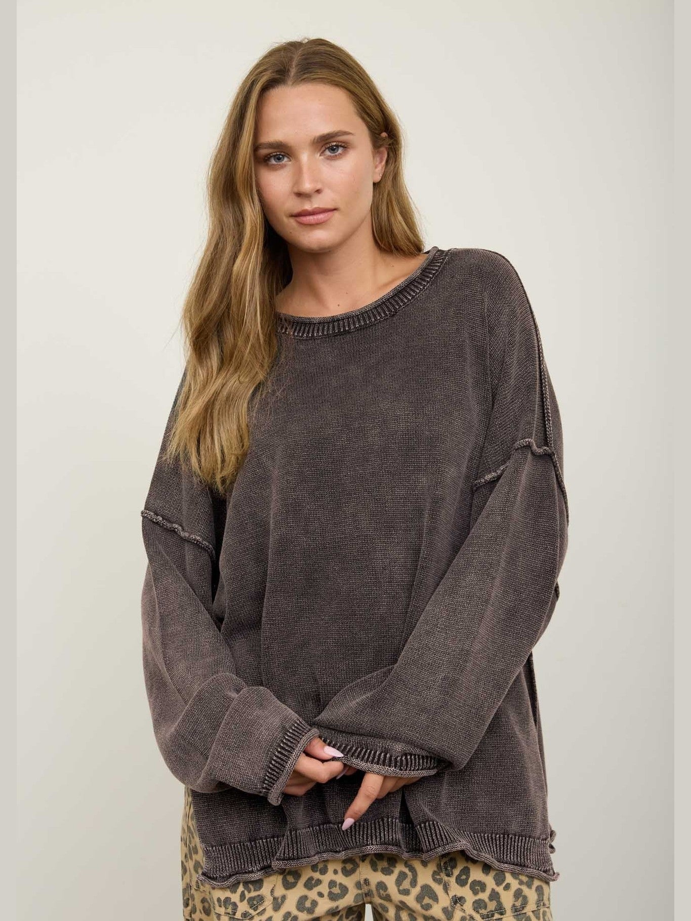 THE BETH WASHED RAW EDGE SWEATER - brown