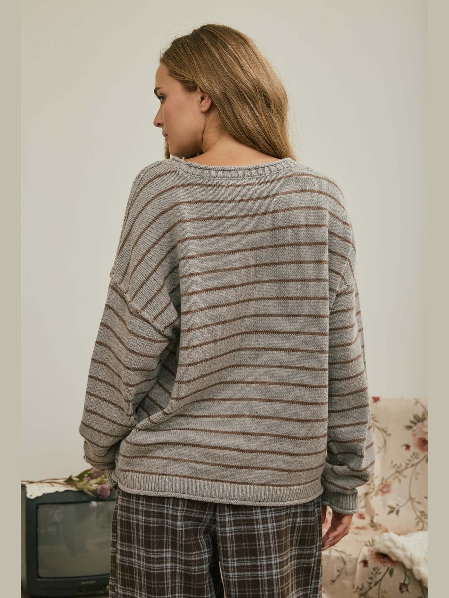 THE GEMMA STRIPED DROP SHOULDER SWEATER - grey