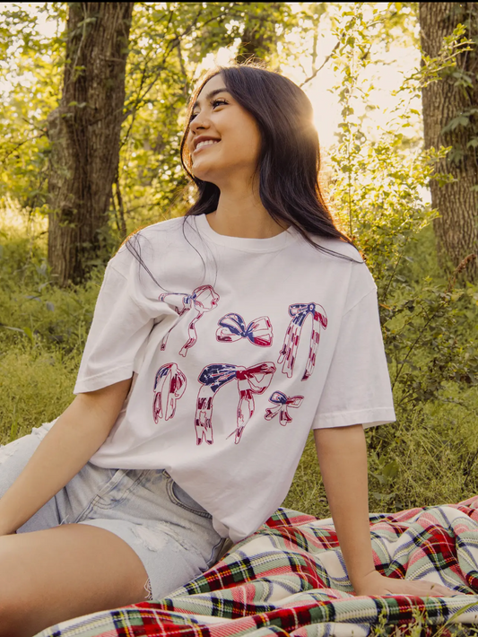 THE AMERICAN FLAG BOWS TEE