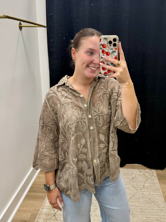 THE ADORA BOHO EMBROIDERED BUTTON DOWN - mocha