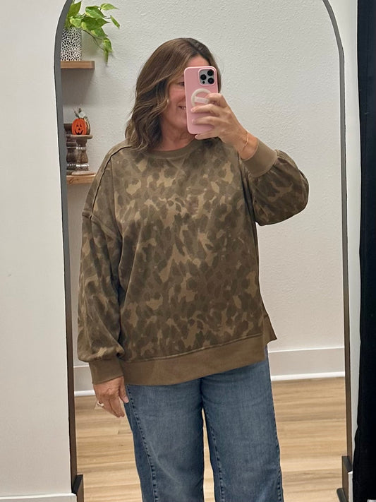THE WHITNEY MOCHA ABSTRACT SWEATSHIRT - plus