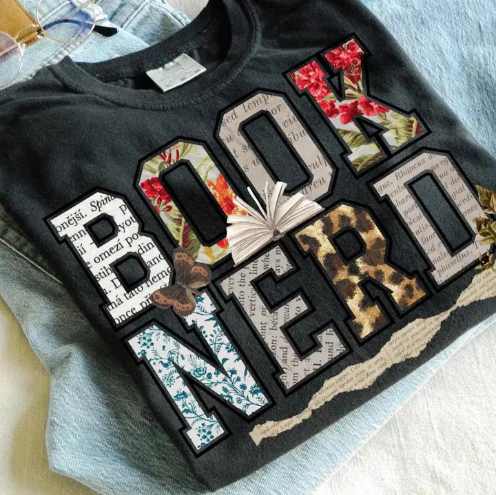 THE BOOK NERD GRAPHIC TEE - pepper