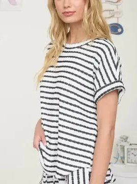 THE LAYNI TEXTURED STRIPED TOP - black