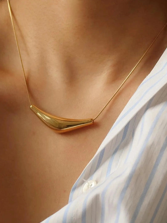 THE CENDRE 18K GOLD CURVE NECKLACE