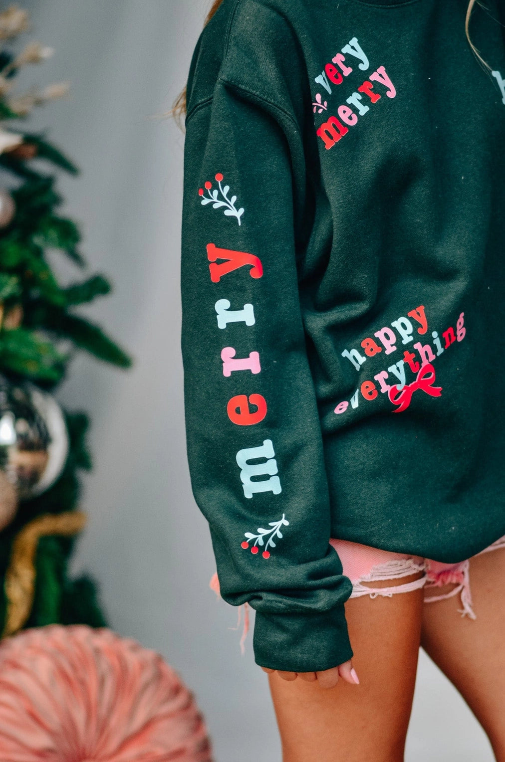 PREORDER HOLLY MERRY EVERYTHING GRAPHIC SWEATSHIRTS- grey