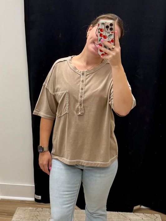 THE ELLE MINERAL WASH HENLEY TOP - taupe
