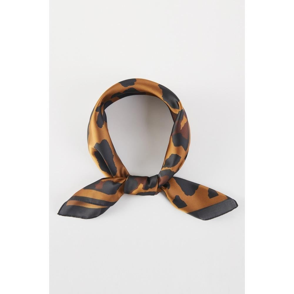 THE PERFECT ACCESSORY SCARVES - multiple