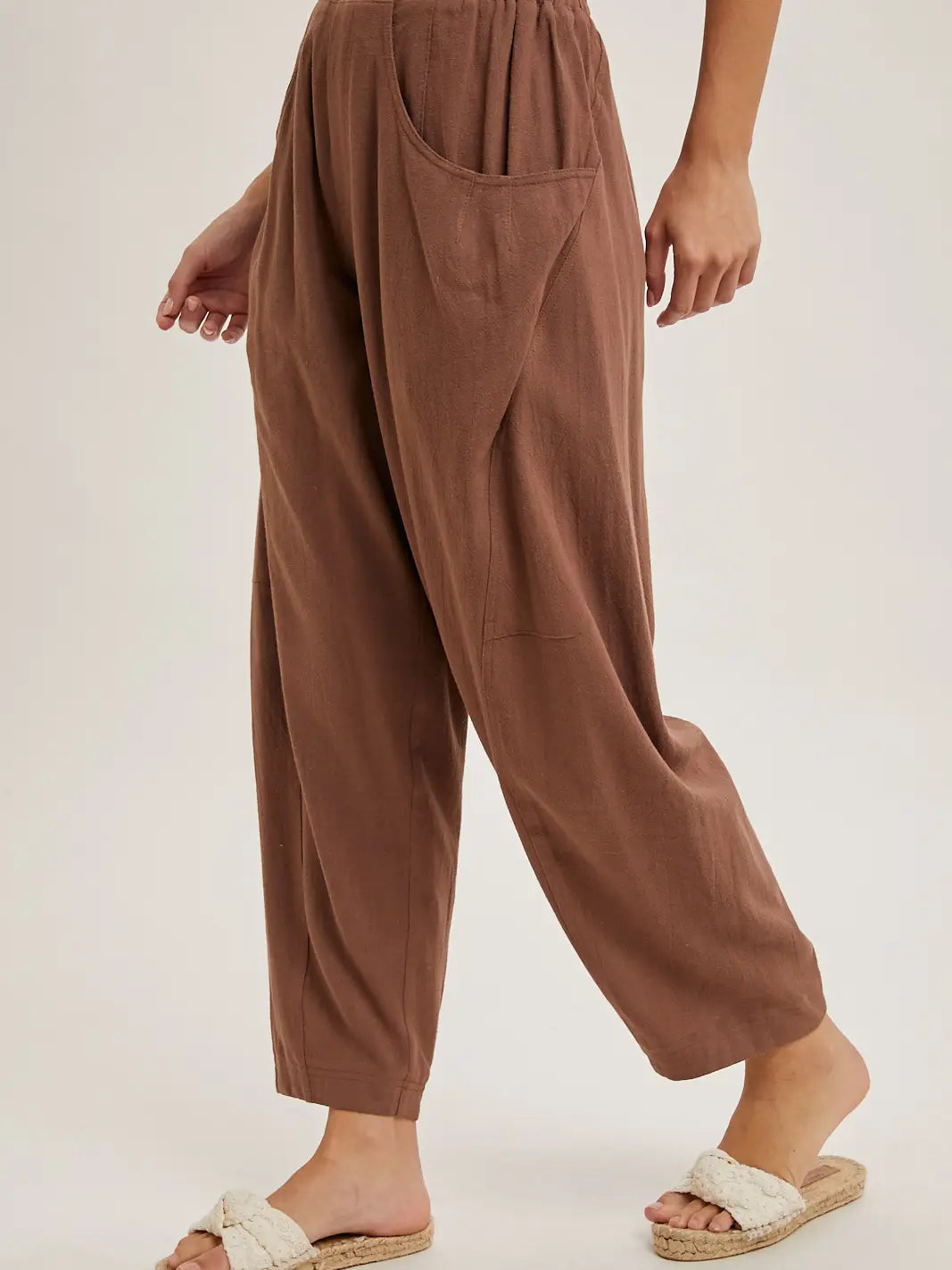 THE KANDIE RELAXED BARREL PANTS - cocoa