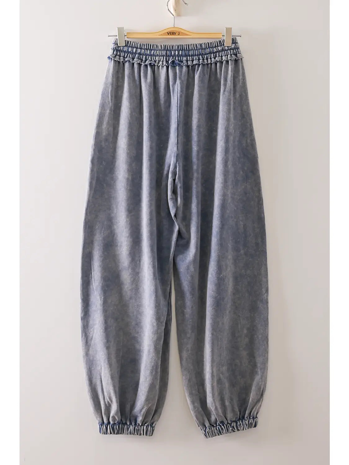 THE NELLIE VINTAGE WASH CARGO JOGGERS - denim blue