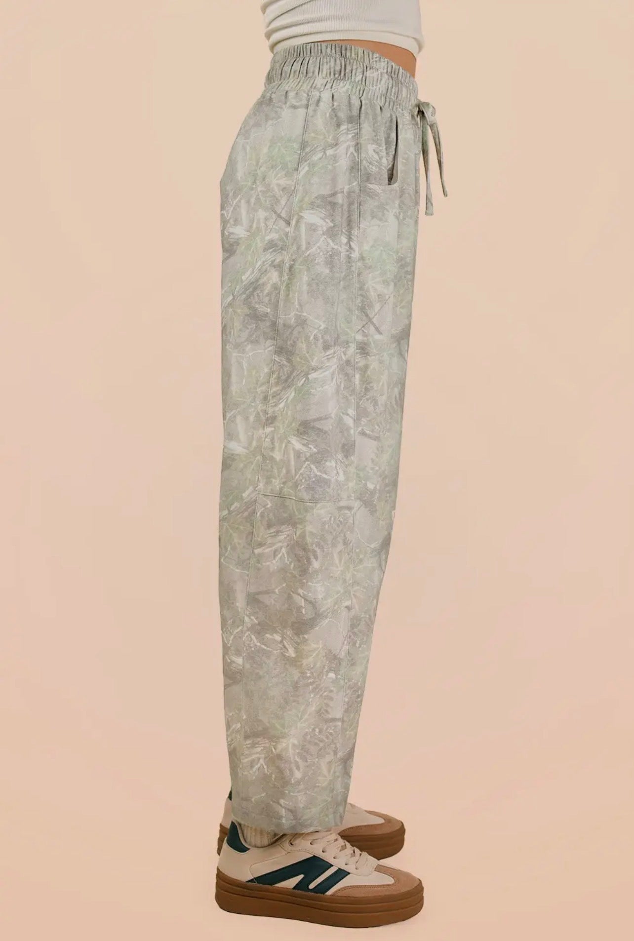 THE PAIGE BARREL CAMO PANTS