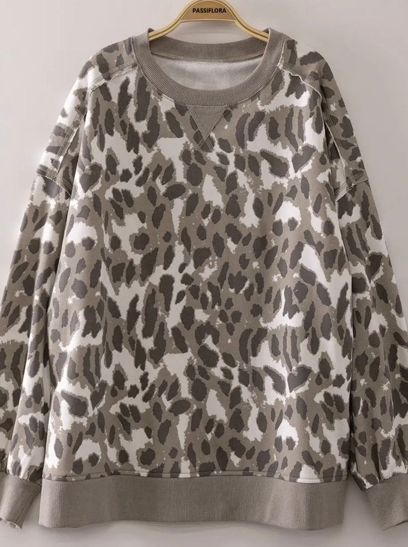 THE WHITNEY GREY ABSTRACT SWEATSHIRT - plus
