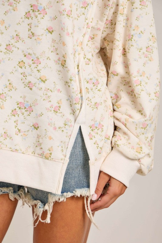 THE OLLIE OVERSIZED DITSY FLORAL SWEATSHIRT