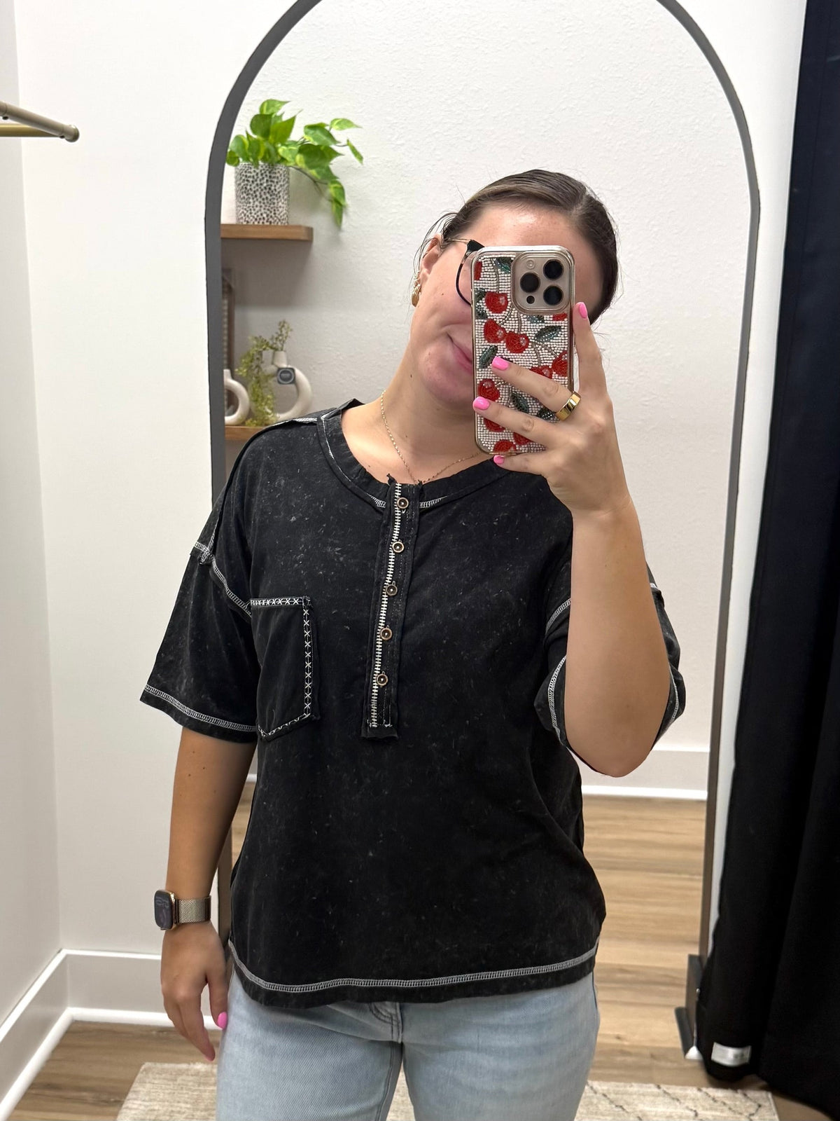 THE ELLE MINERAL WASH HENLEY TOP - black