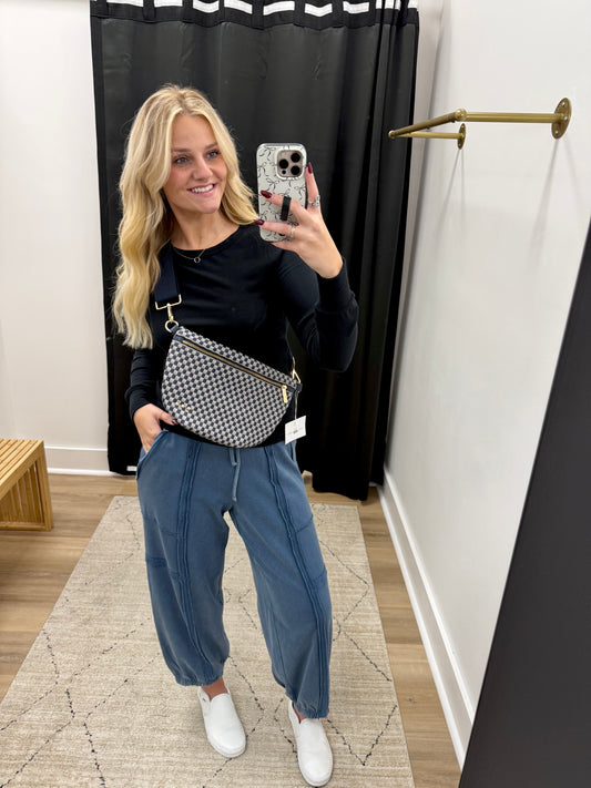 THE NELLIE VINTAGE WASH CARGO JOGGERS - denim blue