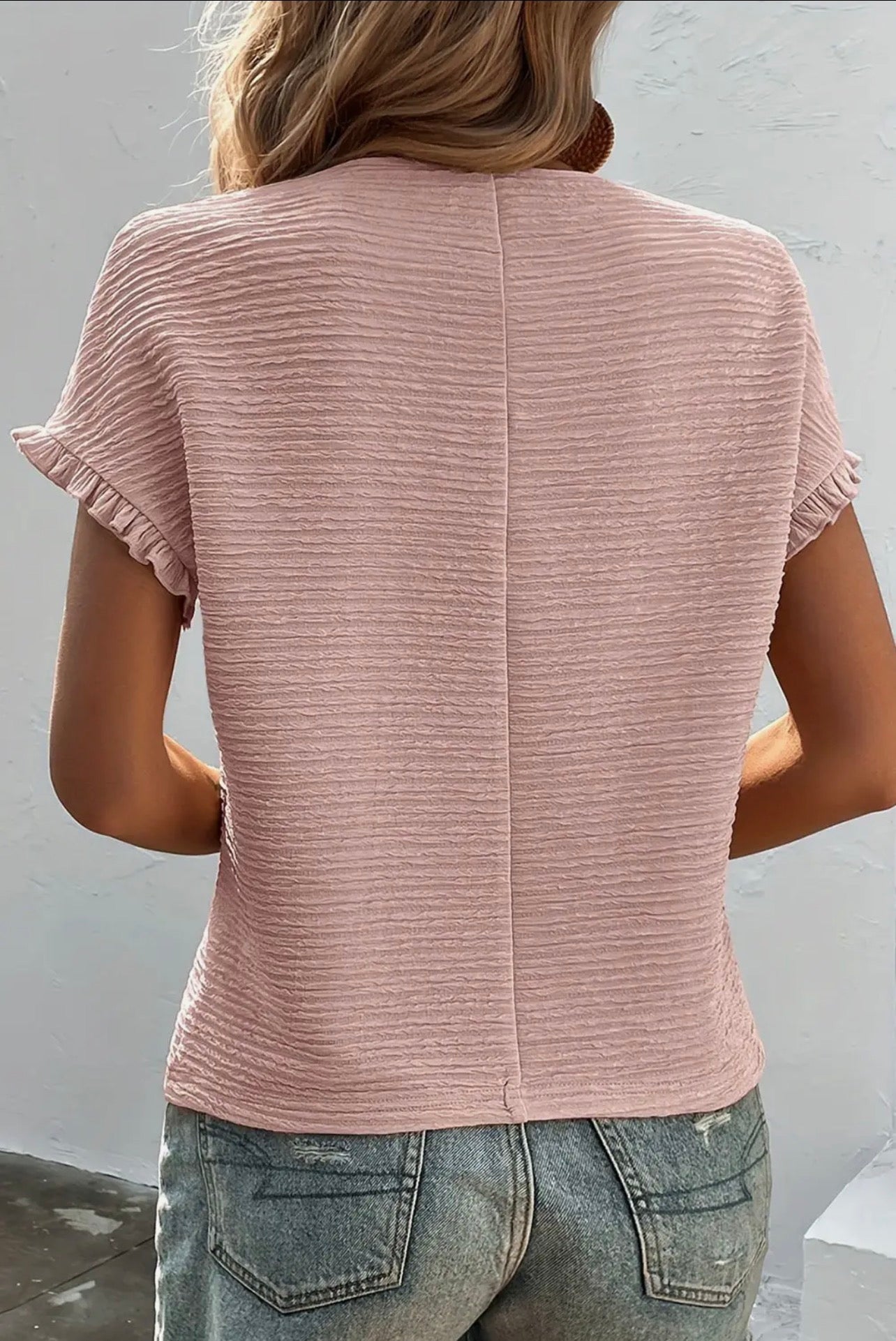 THE KARLA TEXTURED RUFFLE SLEEVE TOP - Lt pink