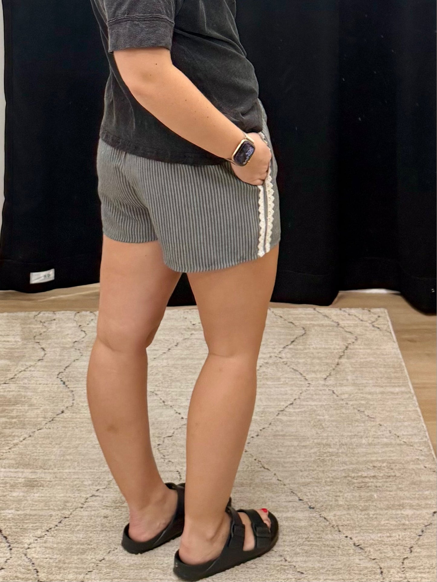 THE LOLA STRIPED LACE TRIM SHORTS - black/grey