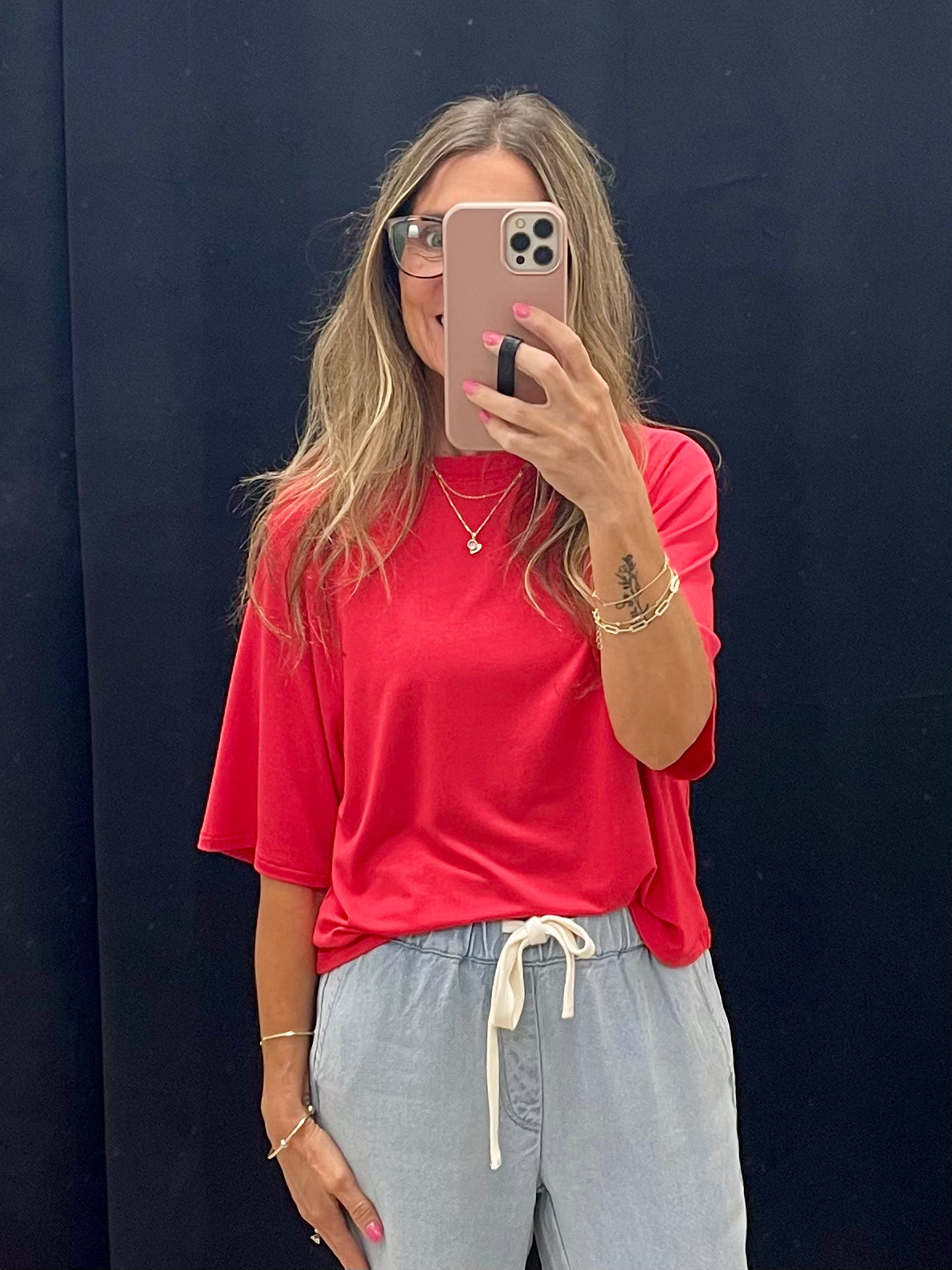THE HILDA MODAL WAISTLENGTH TEE - ruby red