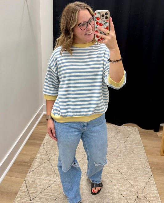 THE LINDSEY COLORBLOCK TRIM SHORT SLEEVE TOP