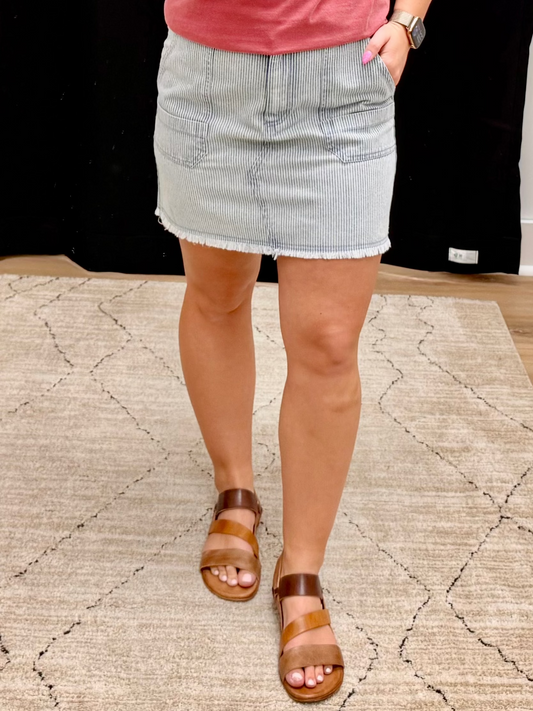 THE PARKER PINSTRIPED DENIM SKIRT - Lt. indigo