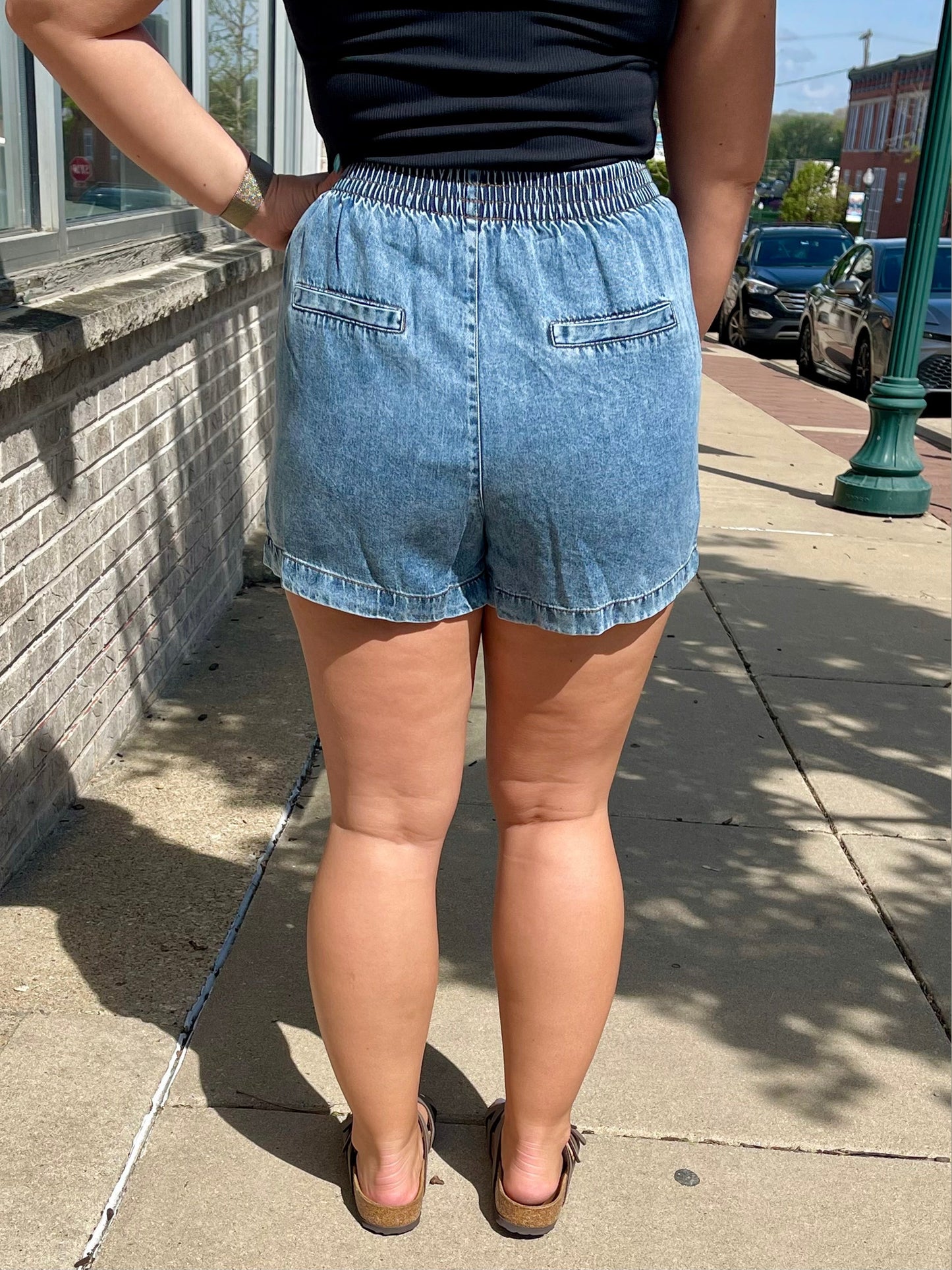 THE AMARI CHAMBRAY DENIM SHORTS